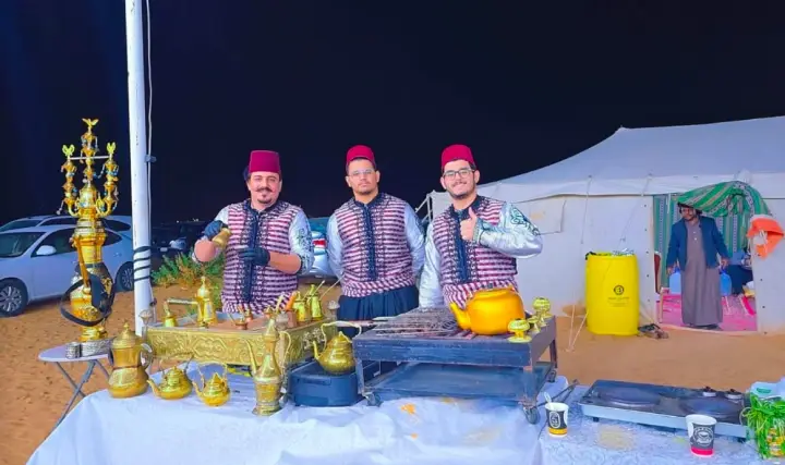 صبابين زمزم, زمازمة, صبابين تمر, صبابين عصير توت